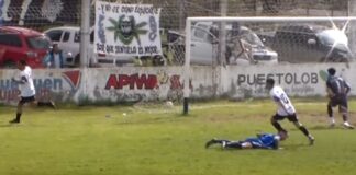 Iragüen festeja su gol para la gran victoria de Villa del Parque. Foto: Sporting Carina